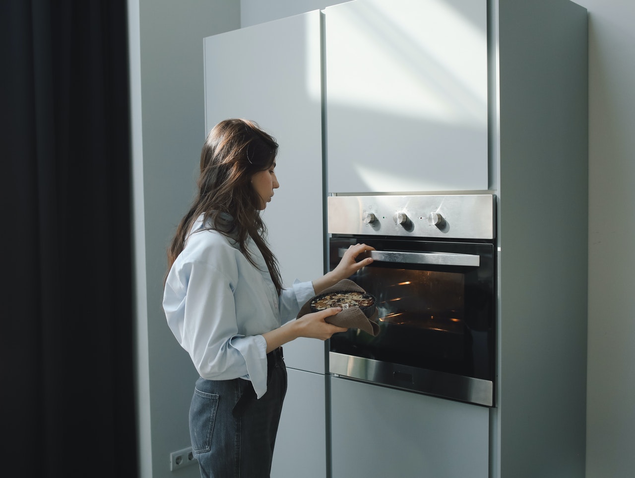A Guide to Buying the Best Electric Oven